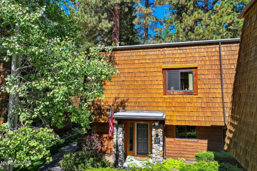 120 Country Club, Incline Village, Nevada 89451, 2 Bedrooms Bedrooms, ,3 BathroomsBathrooms,Residential,Residential,Country Club,250056431