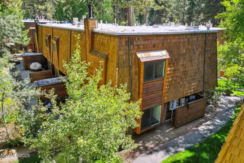 120 Country Club, Incline Village, Nevada 89451, 2 Bedrooms Bedrooms, ,3 BathroomsBathrooms,Residential,Residential,Country Club,250056431