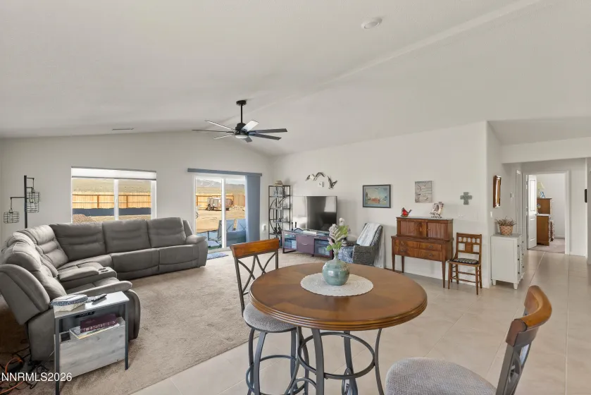 594 Pine Creek, Dayton, Nevada 89403, 4 Bedrooms Bedrooms, ,3 BathroomsBathrooms,Residential,Residential,Pine Creek,260002043