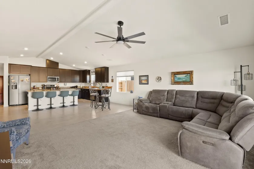 594 Pine Creek, Dayton, Nevada 89403, 4 Bedrooms Bedrooms, ,3 BathroomsBathrooms,Residential,Residential,Pine Creek,260002043