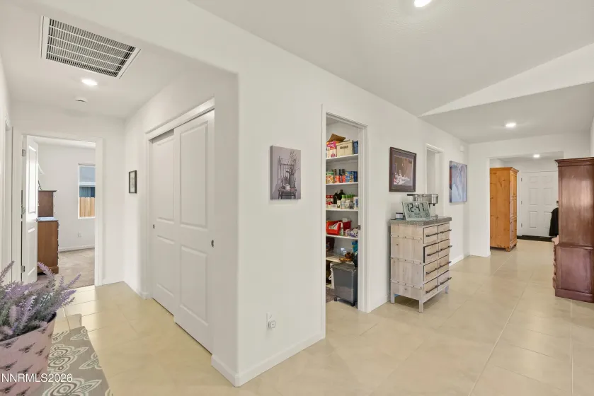 594 Pine Creek, Dayton, Nevada 89403, 4 Bedrooms Bedrooms, ,3 BathroomsBathrooms,Residential,Residential,Pine Creek,260002043