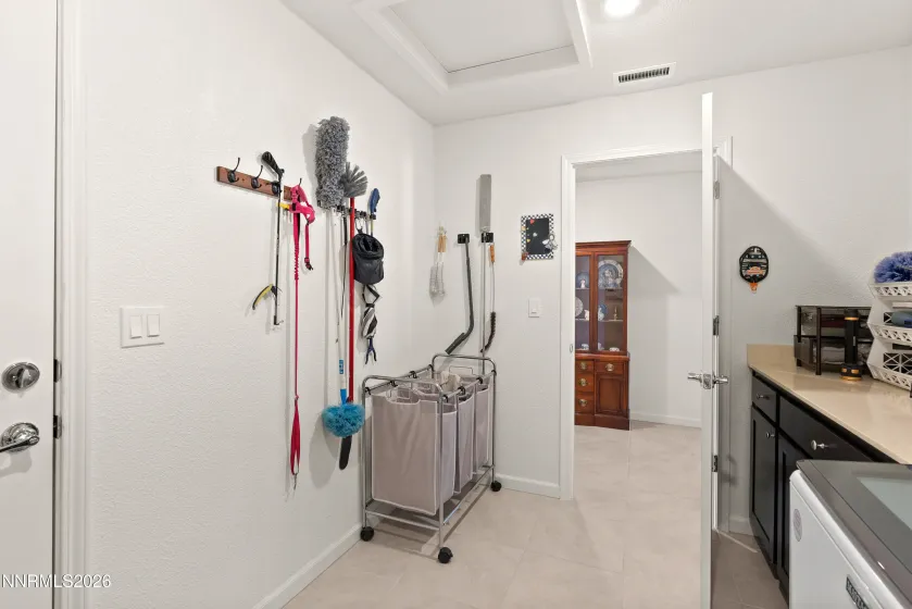 594 Pine Creek, Dayton, Nevada 89403, 4 Bedrooms Bedrooms, ,3 BathroomsBathrooms,Residential,Residential,Pine Creek,260002043