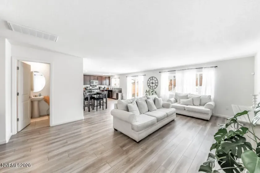 8976 Quail Falls, Reno, Nevada 89506, 3 Bedrooms Bedrooms, ,3 BathroomsBathrooms,Residential,Residential,Quail Falls,260002049