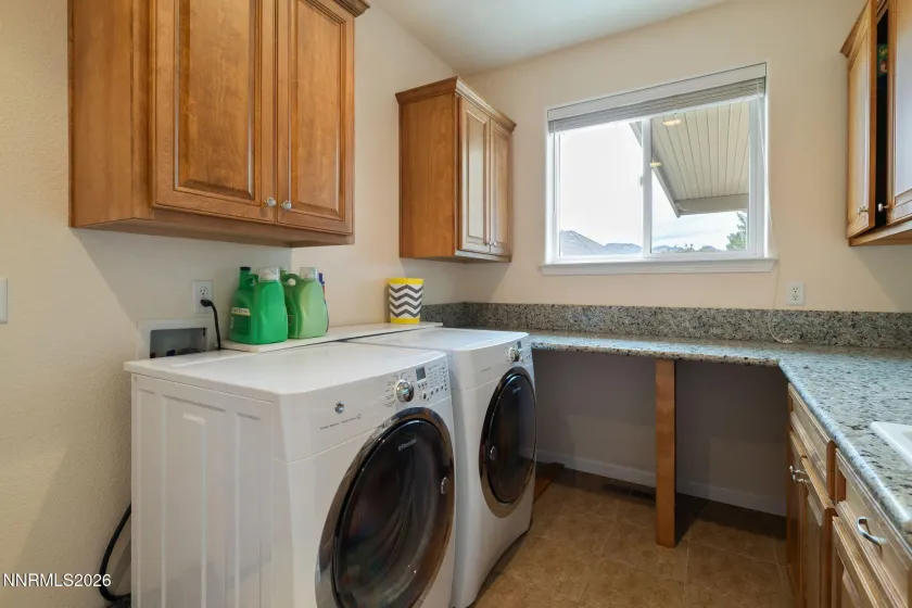 1034 Winters, Dayton, Nevada 89403, 5 Bedrooms Bedrooms, ,3 BathroomsBathrooms,Residential,Residential,Winters,260002054