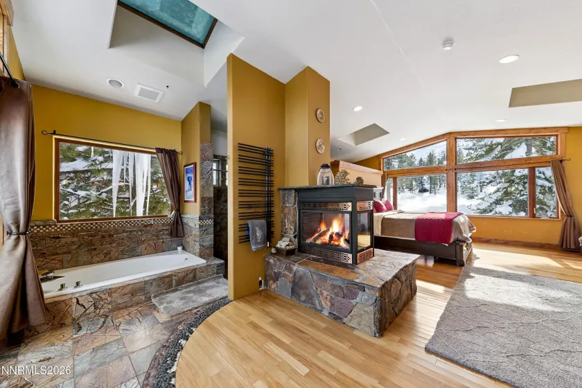 2361 Tolteca, South Lake Tahoe, California 96150, 5 Bedrooms Bedrooms, ,4 BathroomsBathrooms,Residential,Residential,Tolteca,260002058