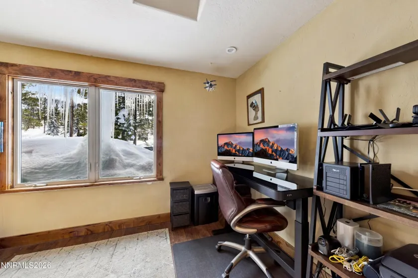 2361 Tolteca, South Lake Tahoe, California 96150, 5 Bedrooms Bedrooms, ,4 BathroomsBathrooms,Residential,Residential,Tolteca,260002058