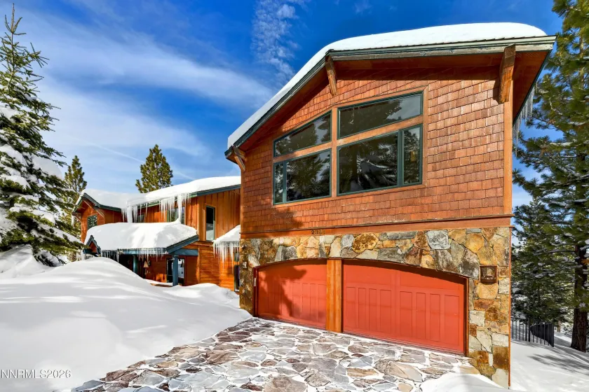 2361 Tolteca, South Lake Tahoe, California 96150, 5 Bedrooms Bedrooms, ,4 BathroomsBathrooms,Residential,Residential,Tolteca,260002058