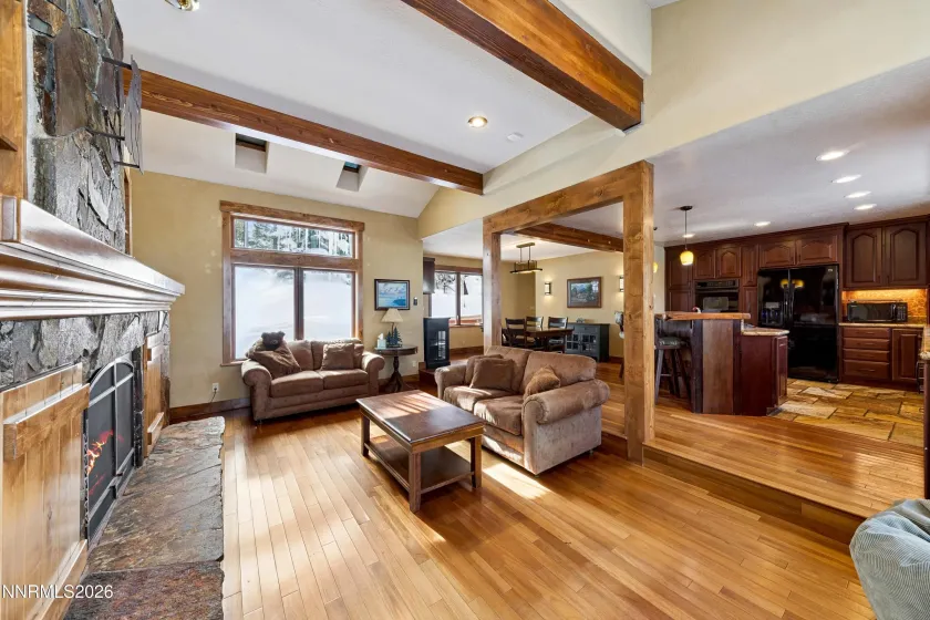 2361 Tolteca, South Lake Tahoe, California 96150, 5 Bedrooms Bedrooms, ,4 BathroomsBathrooms,Residential,Residential,Tolteca,260002058