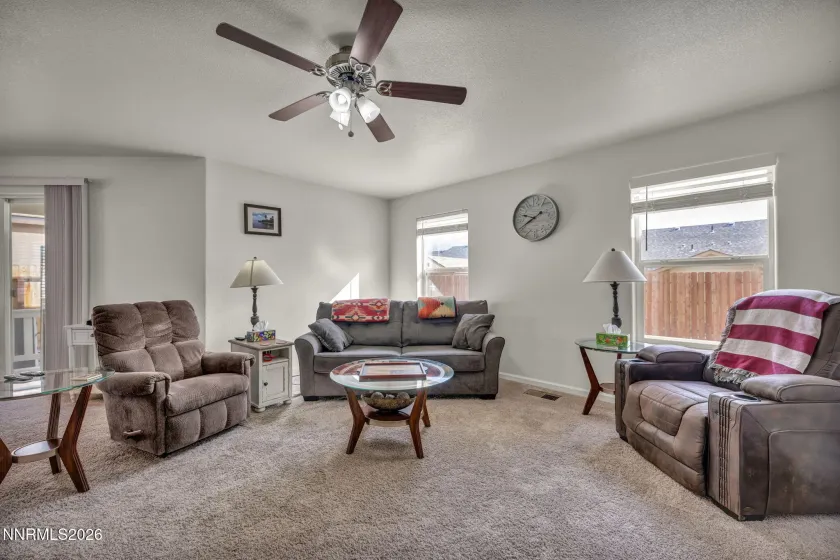 806 Karry, Fallon, Nevada 89406, 3 Bedrooms Bedrooms, ,2 BathroomsBathrooms,Residential,Residential,Karry,260002059