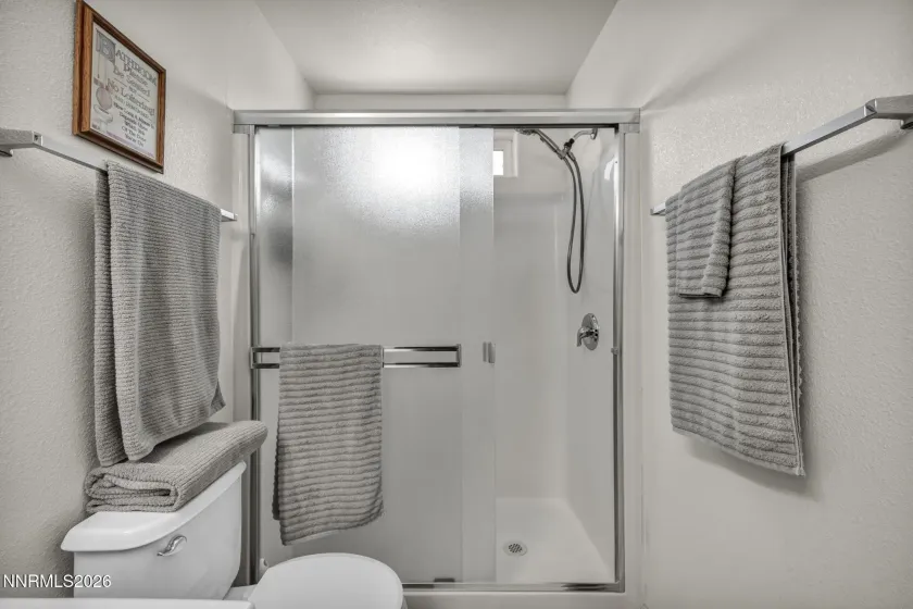 806 Karry, Fallon, Nevada 89406, 3 Bedrooms Bedrooms, ,2 BathroomsBathrooms,Residential,Residential,Karry,260002059