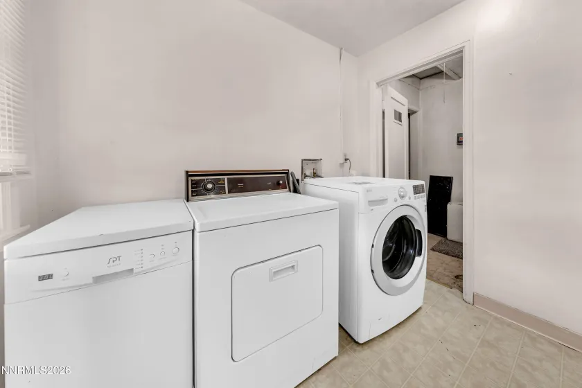 1111 Strand, Reno, Nevada 89503, ,1 BathroomBathrooms,Residential Income,Residential,Strand,260002060