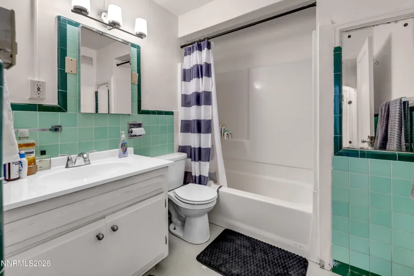 1111 Strand, Reno, Nevada 89503, ,1 BathroomBathrooms,Residential Income,Residential,Strand,260002060