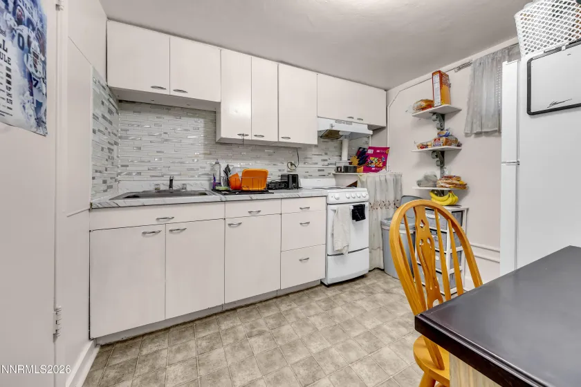 1111 Strand, Reno, Nevada 89503, ,1 BathroomBathrooms,Residential Income,Residential,Strand,260002060