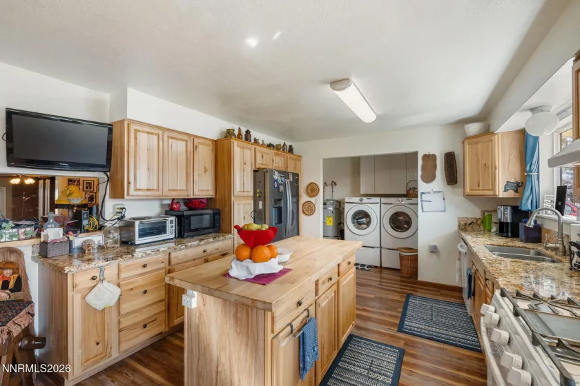 430 Pearl, Yerington, Nevada 89447, 4 Bedrooms Bedrooms, ,3 BathroomsBathrooms,Residential,Residential,Pearl,260002061