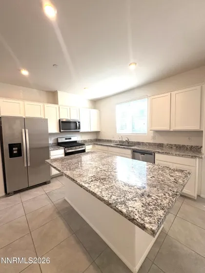 664 Vetiver, Henderson, Nevada 89015, 3 Bedrooms Bedrooms, ,2 BathroomsBathrooms,Residential,Residential,Vetiver,260002063