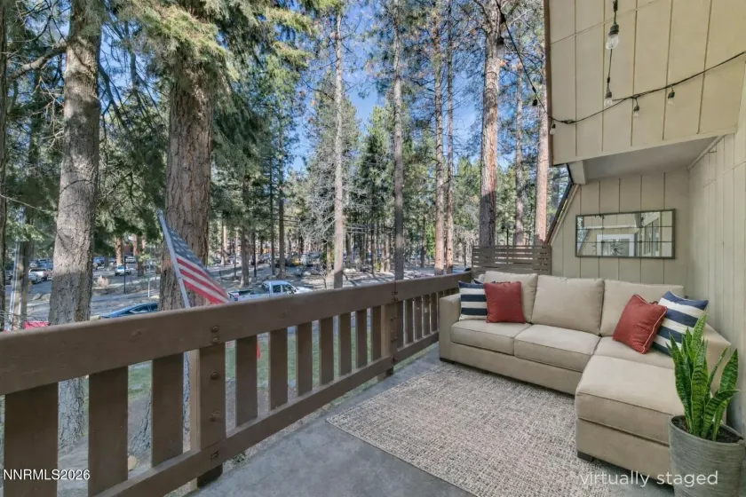 120 Country Club, Incline Village, Nevada 89450, 2 Bedrooms Bedrooms, ,3 BathroomsBathrooms,Residential,Residential,Country Club,260002065
