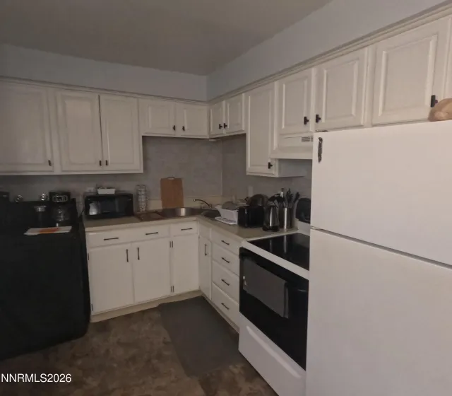 1200 Curry, Carson City, Nevada 89703, 2 Bedrooms Bedrooms, ,1 BathroomBathrooms,Residential,Residential,Curry,260002066