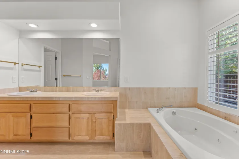 4991 Albuquerque, Reno, Nevada 89511, 4 Bedrooms Bedrooms, ,3 BathroomsBathrooms,Residential,Residential,Albuquerque,250057427