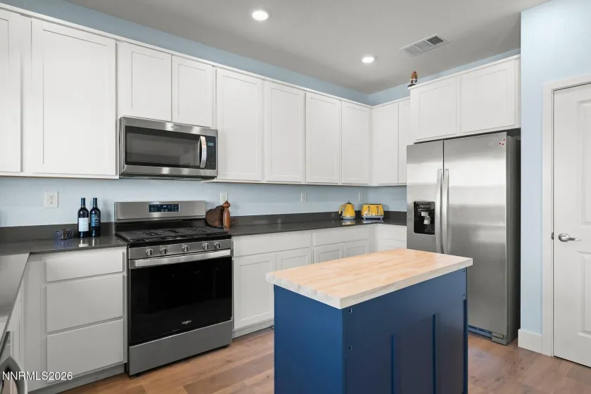 7897 Taconite, Sparks, Nevada 89436, 3 Bedrooms Bedrooms, ,3 BathroomsBathrooms,Residential,Residential,Taconite,260002073