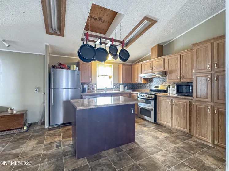 4600 Maxine, Winnemucca, Nevada 89445, 3 Bedrooms Bedrooms, ,2 BathroomsBathrooms,Residential,Residential,Maxine,260002076