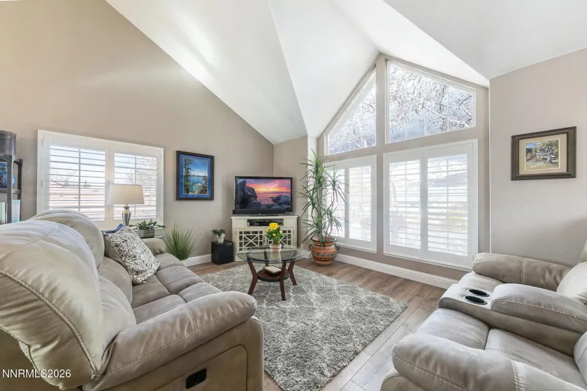 15175 Western Springs, Reno, Nevada 89521, 3 Bedrooms Bedrooms, ,3 BathroomsBathrooms,Residential,Residential,Western Springs,260002077