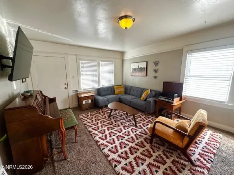 627 2nd, Reno, Nevada 89502, 2 Bedrooms Bedrooms, ,1 BathroomBathrooms,Residential,Residential,2nd,260002080