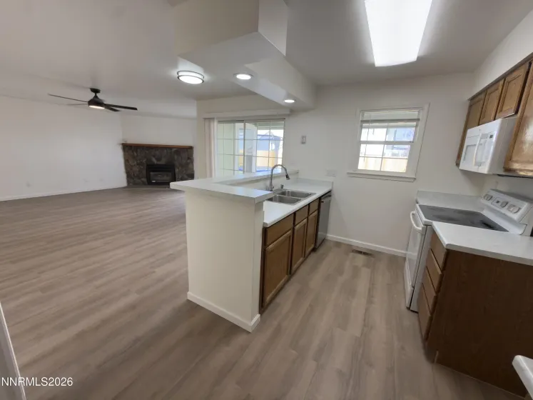 426 Windtree, Carson City, Nevada 89701, 3 Bedrooms Bedrooms, ,2 BathroomsBathrooms,Residential,Residential,Windtree,260002081