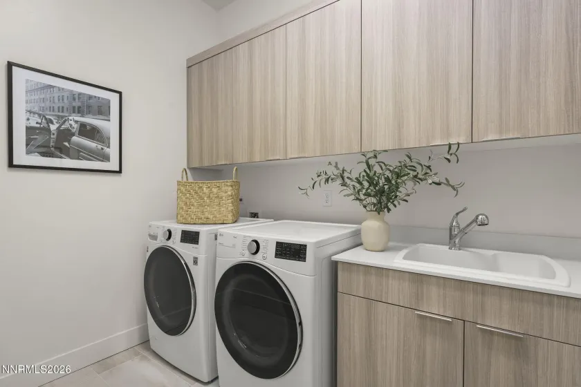 8949 Suncreek, Reno, Nevada 89523, 3 Bedrooms Bedrooms, ,4 BathroomsBathrooms,Residential,Residential,Suncreek,260002083