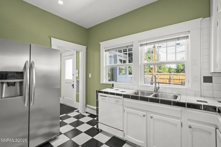 1055 Riverside, Reno, Nevada 89503, 3 Bedrooms Bedrooms, ,2 BathroomsBathrooms,Residential,Residential,Riverside,260002085