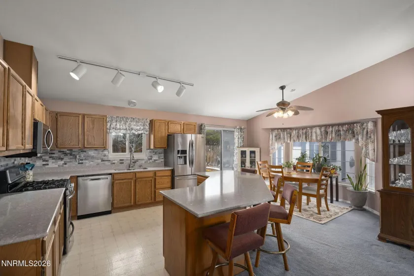 250 Carlene, Sparks, Nevada 89436, 3 Bedrooms Bedrooms, ,2 BathroomsBathrooms,Residential,Residential,Carlene,260002088