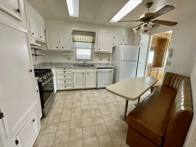 205 Goldhill Dr, Carson City, Nevada 89706, 2 Bedrooms Bedrooms, 10 Rooms Rooms,2 BathroomsBathrooms,Manufactured,Residential,Goldhill,260002089