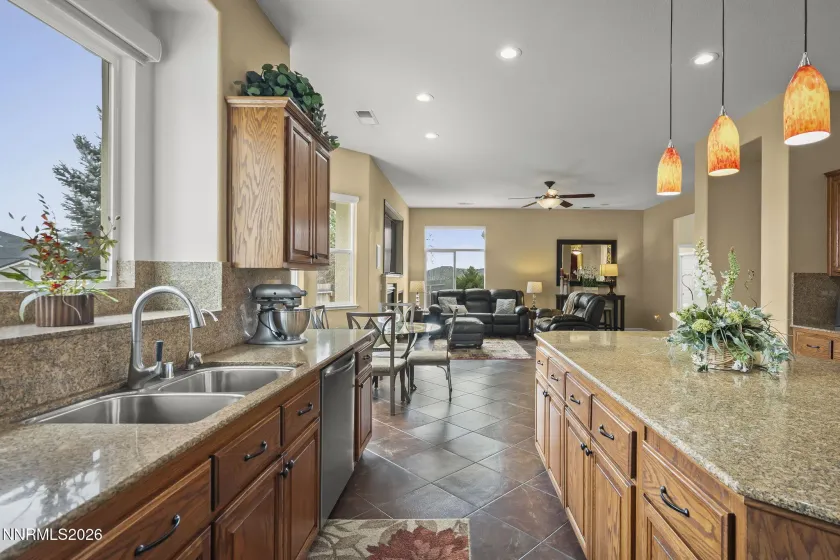 1302 Skyfire, Sparks, Nevada 89441, 4 Bedrooms Bedrooms, ,4 BathroomsBathrooms,Residential,Residential,Skyfire,260002091