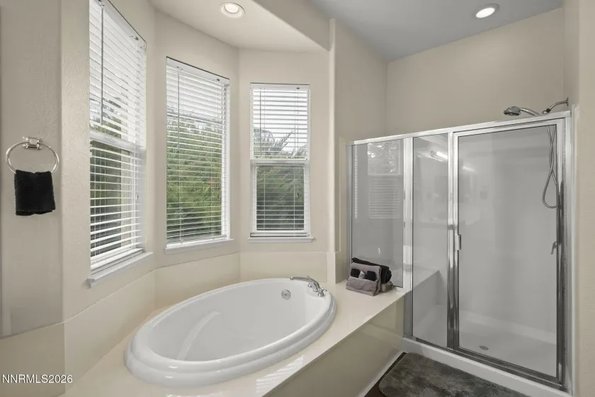 1302 Skyfire, Sparks, Nevada 89441, 4 Bedrooms Bedrooms, ,4 BathroomsBathrooms,Residential,Residential,Skyfire,260002091