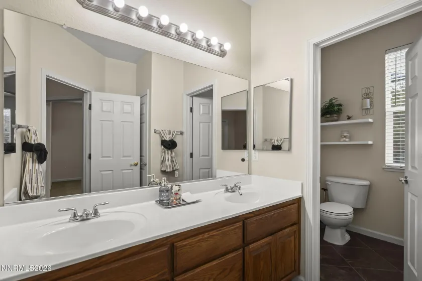 1302 Skyfire, Sparks, Nevada 89441, 4 Bedrooms Bedrooms, ,4 BathroomsBathrooms,Residential,Residential,Skyfire,260002091