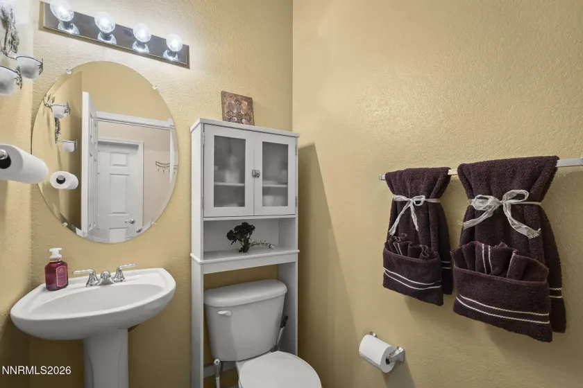 1302 Skyfire, Sparks, Nevada 89441, 4 Bedrooms Bedrooms, ,4 BathroomsBathrooms,Residential,Residential,Skyfire,260002091