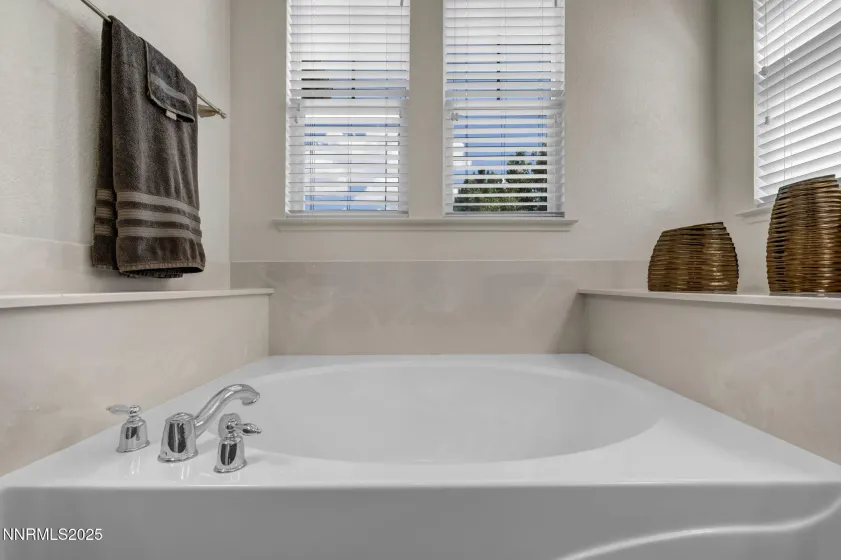 7076 Sacred, Sparks, Nevada 89436, 4 Bedrooms Bedrooms, ,3 BathroomsBathrooms,Residential,Residential,Sacred,260002092