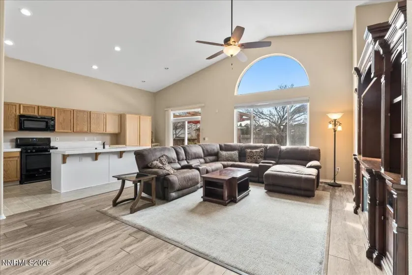 1295 Glendora, Sparks, Nevada 89436, 3 Bedrooms Bedrooms, ,3 BathroomsBathrooms,Residential,Residential,Glendora,260002096