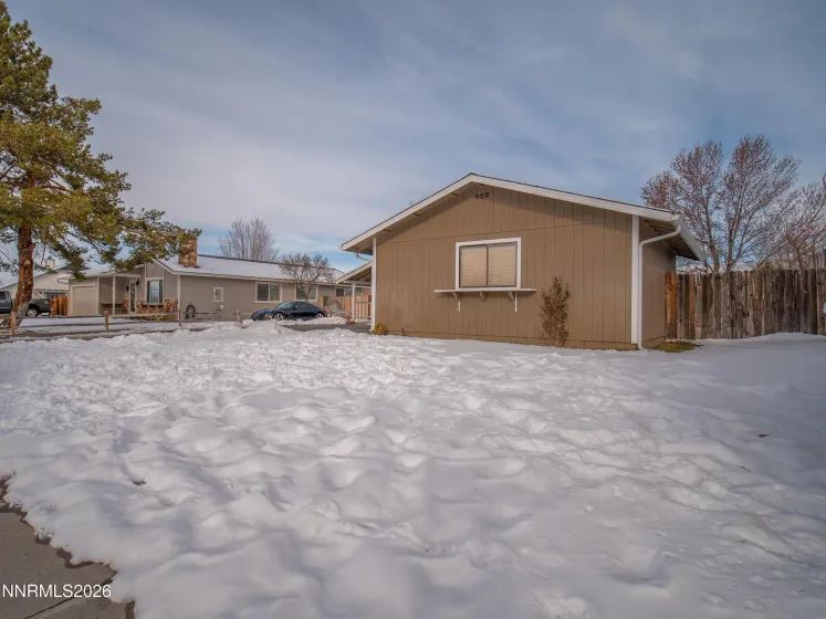 743 Lyell, Gardnerville, Nevada 89460, 3 Bedrooms Bedrooms, ,2 BathroomsBathrooms,Residential,Residential,Lyell,260002098