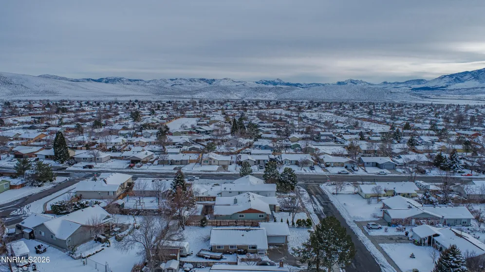 743 Lyell, Gardnerville, Nevada 89460, 3 Bedrooms Bedrooms, ,2 BathroomsBathrooms,Residential,Residential,Lyell,260002098