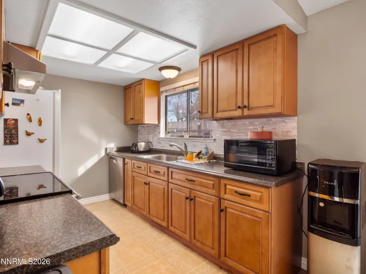 743 Lyell, Gardnerville, Nevada 89460, 3 Bedrooms Bedrooms, ,2 BathroomsBathrooms,Residential,Residential,Lyell,260002098