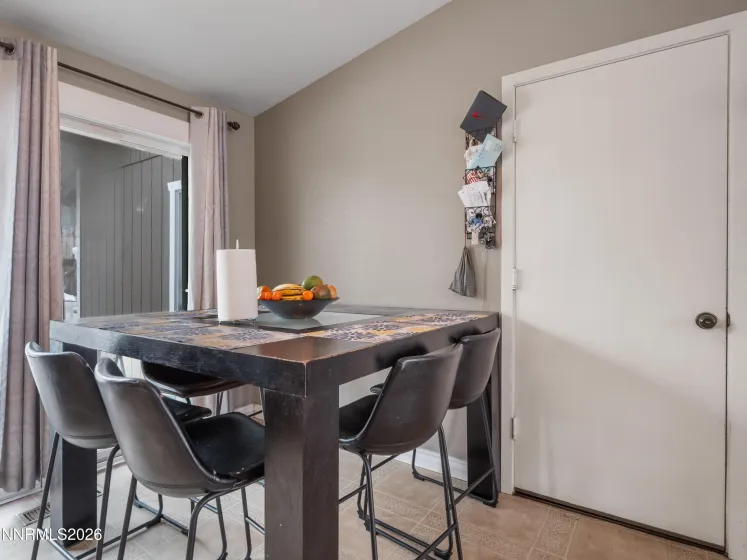 743 Lyell, Gardnerville, Nevada 89460, 3 Bedrooms Bedrooms, ,2 BathroomsBathrooms,Residential,Residential,Lyell,260002098