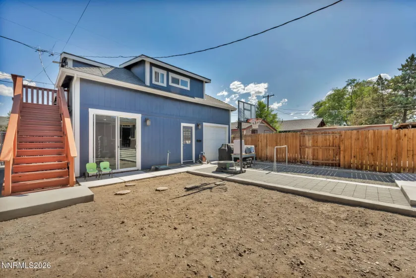 911 F, Sparks, Nevada 89431, 4 Bedrooms Bedrooms, ,2 BathroomsBathrooms,Residential,Residential,F,260002102