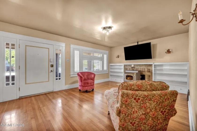 911 F, Sparks, Nevada 89431, 4 Bedrooms Bedrooms, ,2 BathroomsBathrooms,Residential,Residential,F,260002102