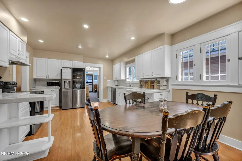 911 F, Sparks, Nevada 89431, 4 Bedrooms Bedrooms, ,2 BathroomsBathrooms,Residential,Residential,F,260002102