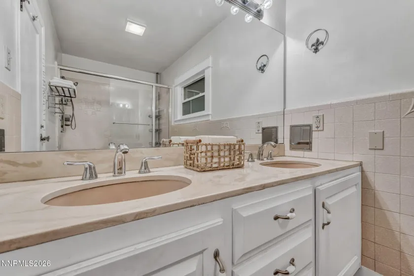 911 F, Sparks, Nevada 89431, 4 Bedrooms Bedrooms, ,2 BathroomsBathrooms,Residential,Residential,F,260002102