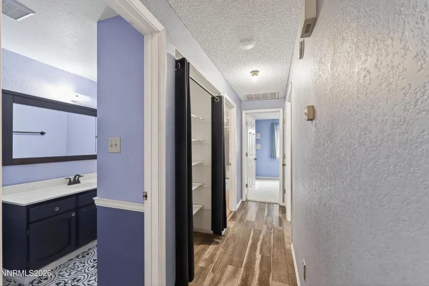 8211 Dixon, Reno, Nevada 89511, 5 Bedrooms Bedrooms, ,3 BathroomsBathrooms,Residential,Residential,Dixon,260002103