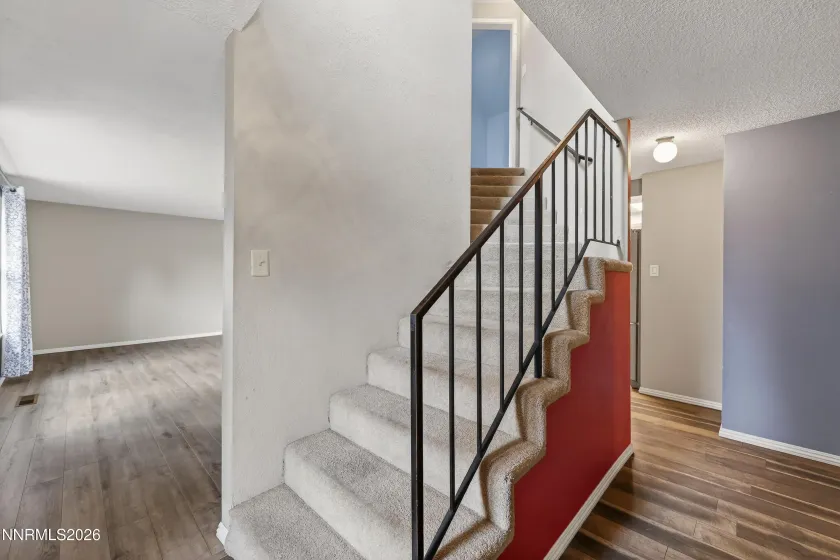 8211 Dixon, Reno, Nevada 89511, 5 Bedrooms Bedrooms, ,3 BathroomsBathrooms,Residential,Residential,Dixon,260002103