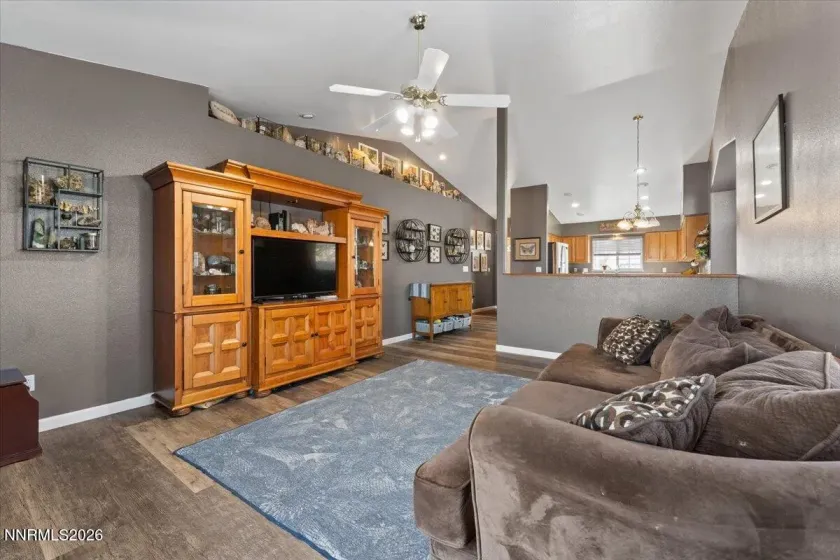 110 Josefina, Spanish Springs, Nevada 89441, 3 Bedrooms Bedrooms, ,2 BathroomsBathrooms,Residential,Residential,Josefina,260002107