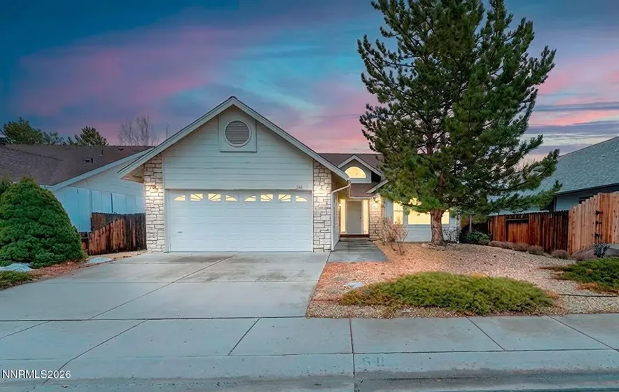541 Horizon, Carson City, Nevada 89701, 3 Bedrooms Bedrooms, ,2 BathroomsBathrooms,Residential,Residential,Horizon,260002109