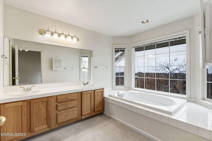 541 Horizon, Carson City, Nevada 89701, 3 Bedrooms Bedrooms, ,2 BathroomsBathrooms,Residential,Residential,Horizon,260002109